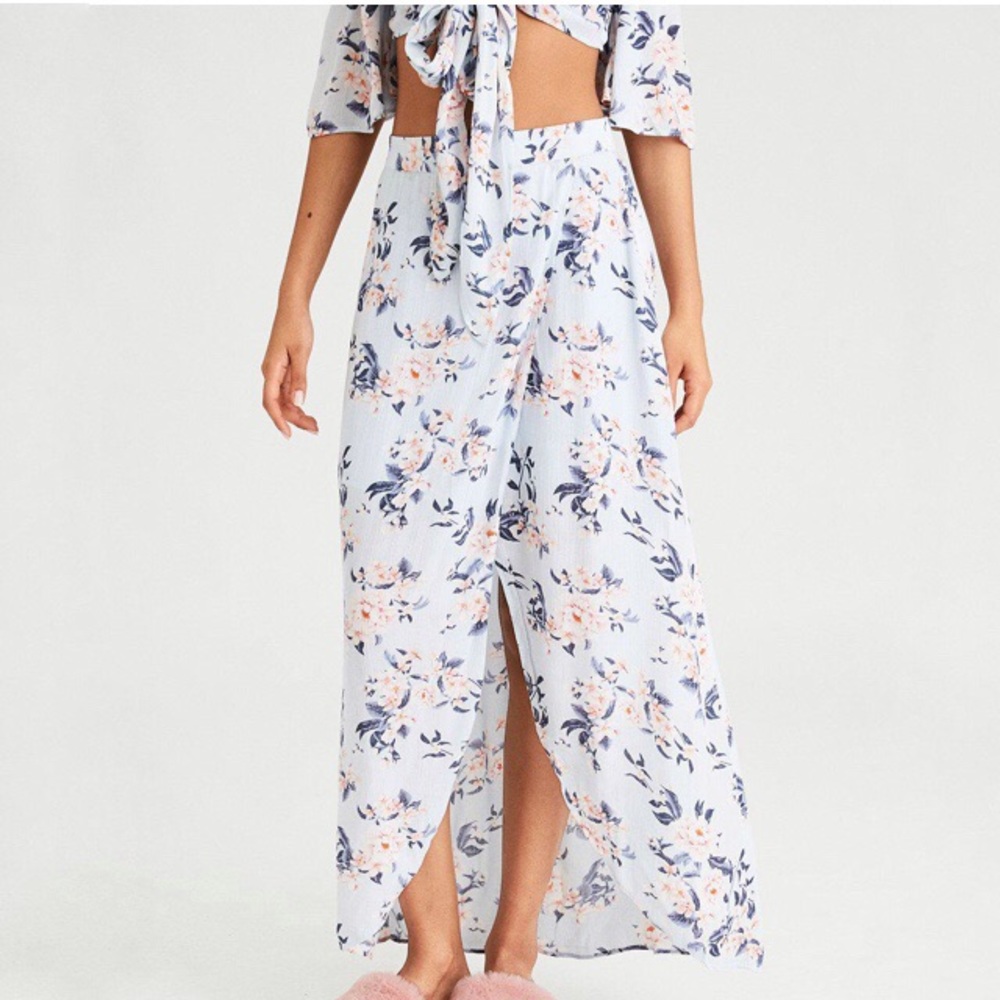 American Eagle | Light Blue Floral Maxi Skirt
